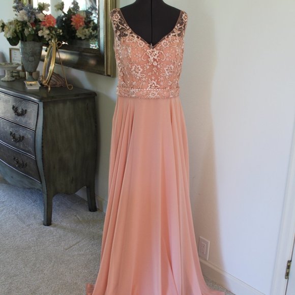 size 14 gown